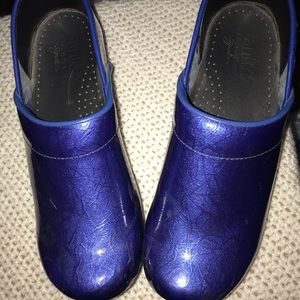 Super cute Dansko clogs